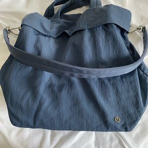 Lululemon On My Level 19L bag